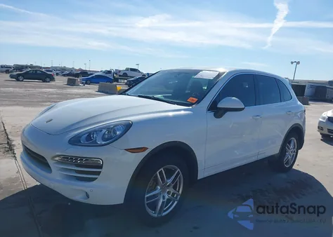 2012 Porsche Cayenne z USA, uszkodzony, nr VIN WP1AA2A22CLA11855